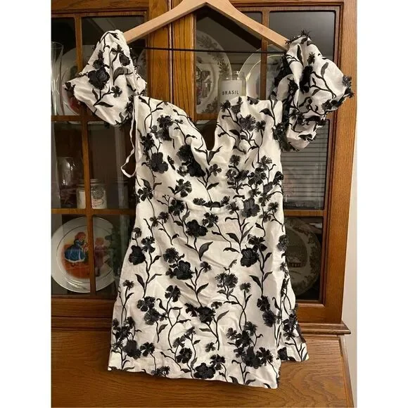 Anthropologie - Sabrina Puff-Sleeve Applique Mini Dress size 12 - Picture 9 of 15